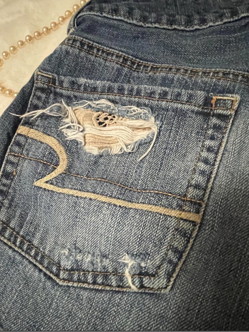 🦅American Eagle ® Cool High-Rise Distressed Denim Shorts 🦅 - Picture 6 of 7